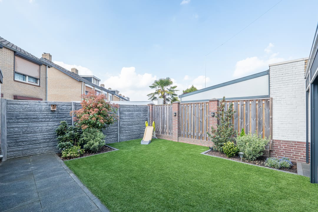 Foto 31 van Spoorstraat 60