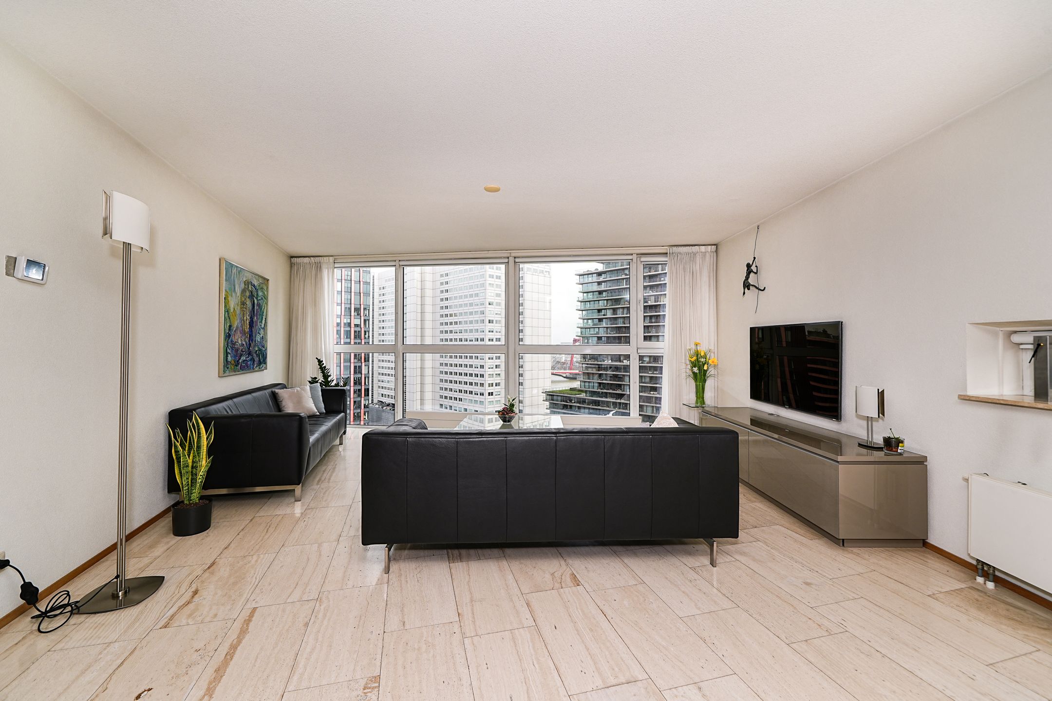 Photo 6 of Jufferstraat 228