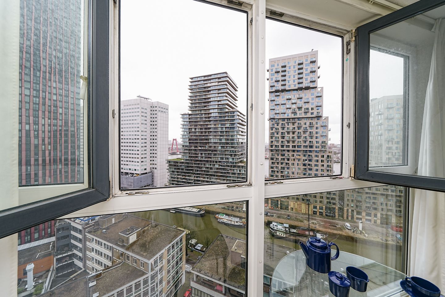 Photo 10 of Jufferstraat 228