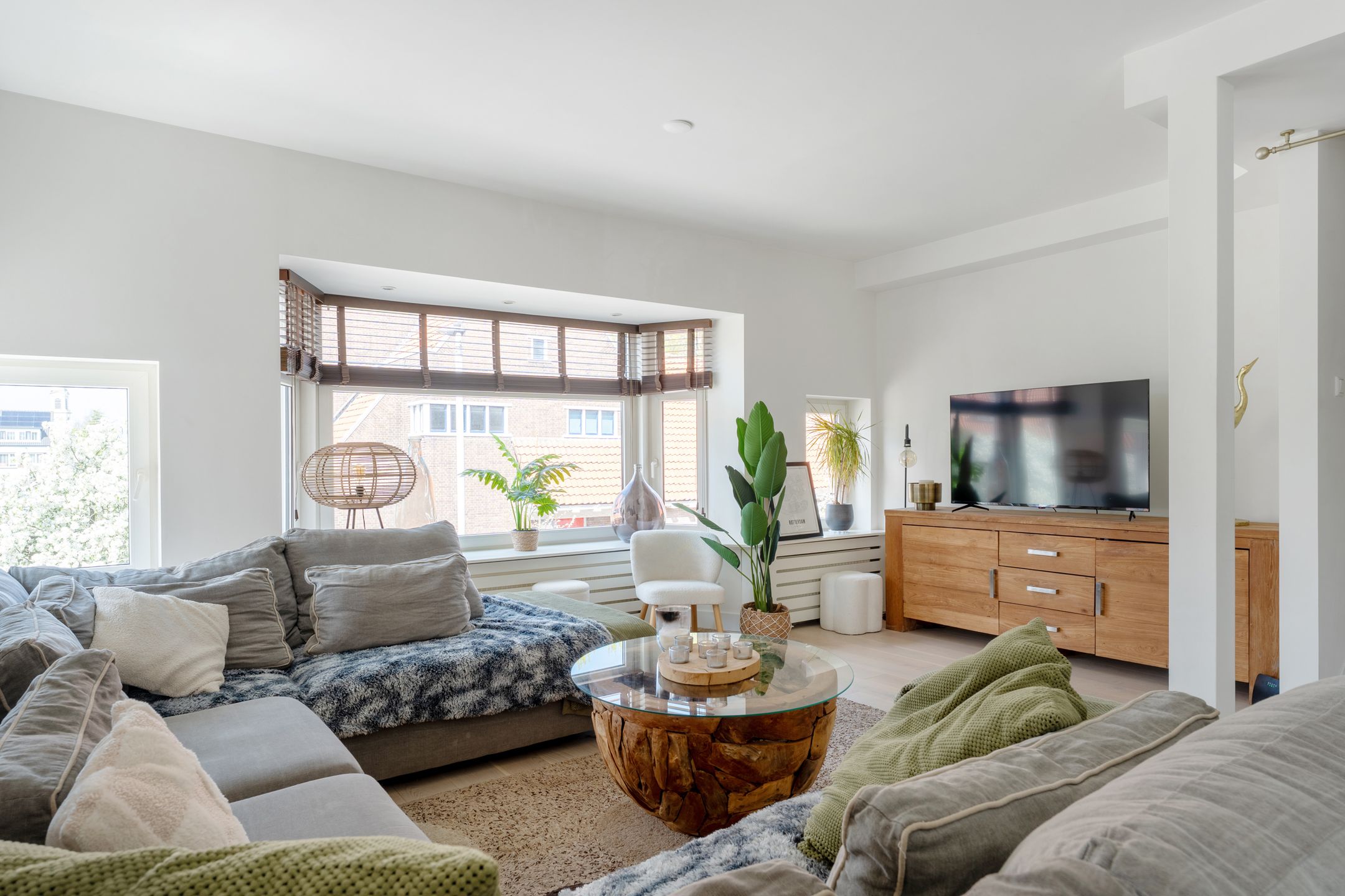 Photo 6 of Pieter van Aschstraat 2-B