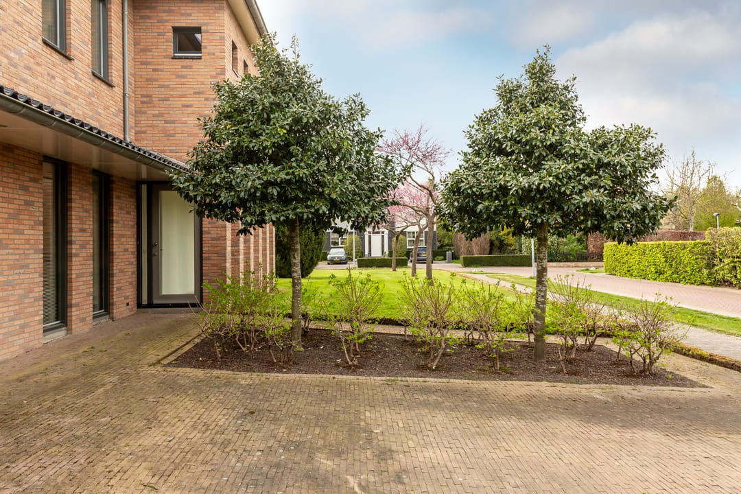 Stunning Villa on Spacious Corner Plot in Exclusive Almere Overgooi — 11