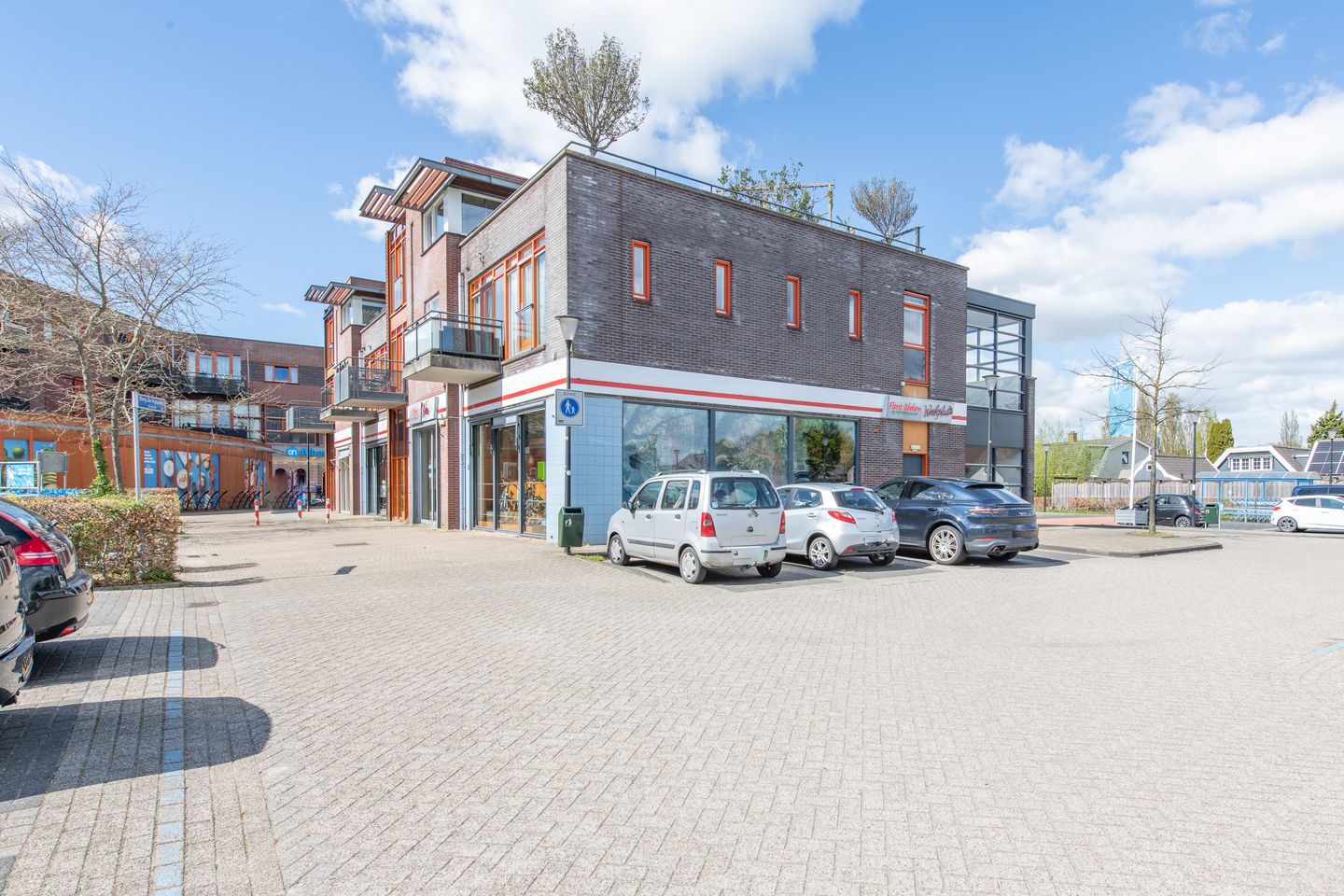 Well-maintained corner apartment in the center of Obdam — 40