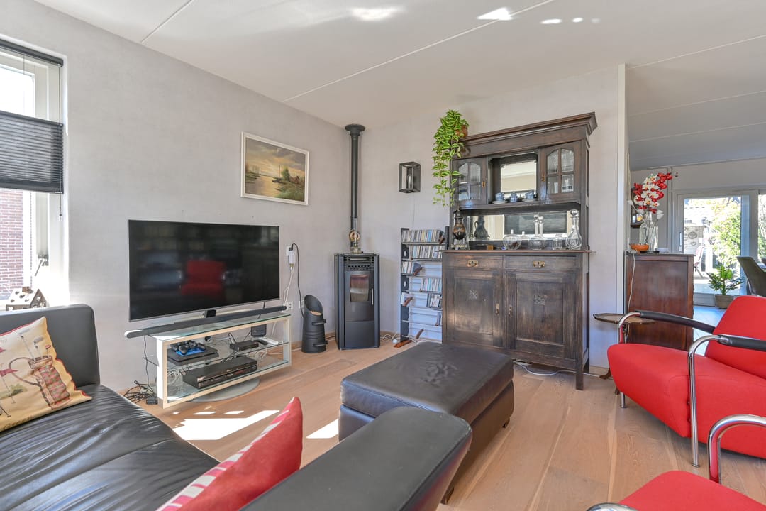 Foto 13 van Purperreiger 10