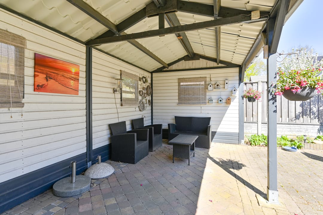 Foto 61 van Purperreiger 10