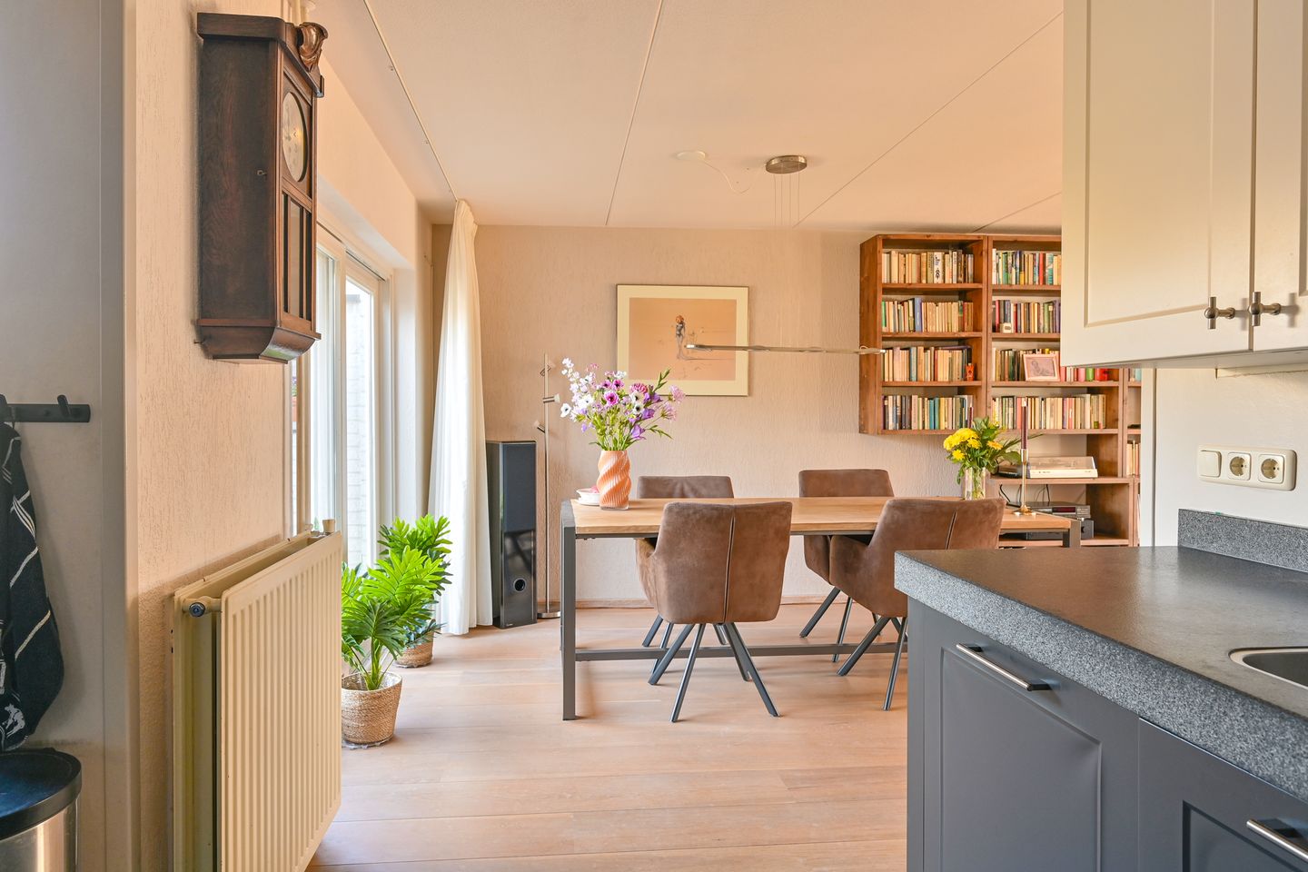 Foto 25 van Purperreiger 10