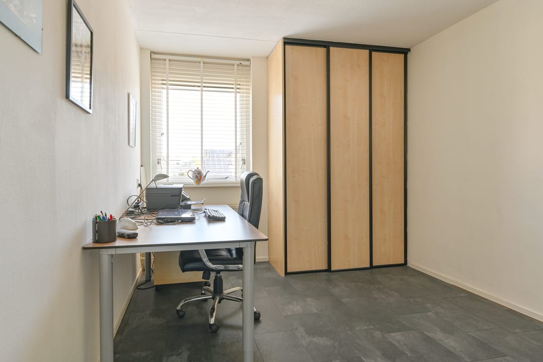 Foto 43 van Purperreiger 10