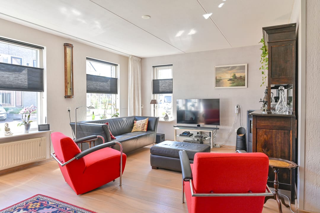 Foto 11 van Purperreiger 10