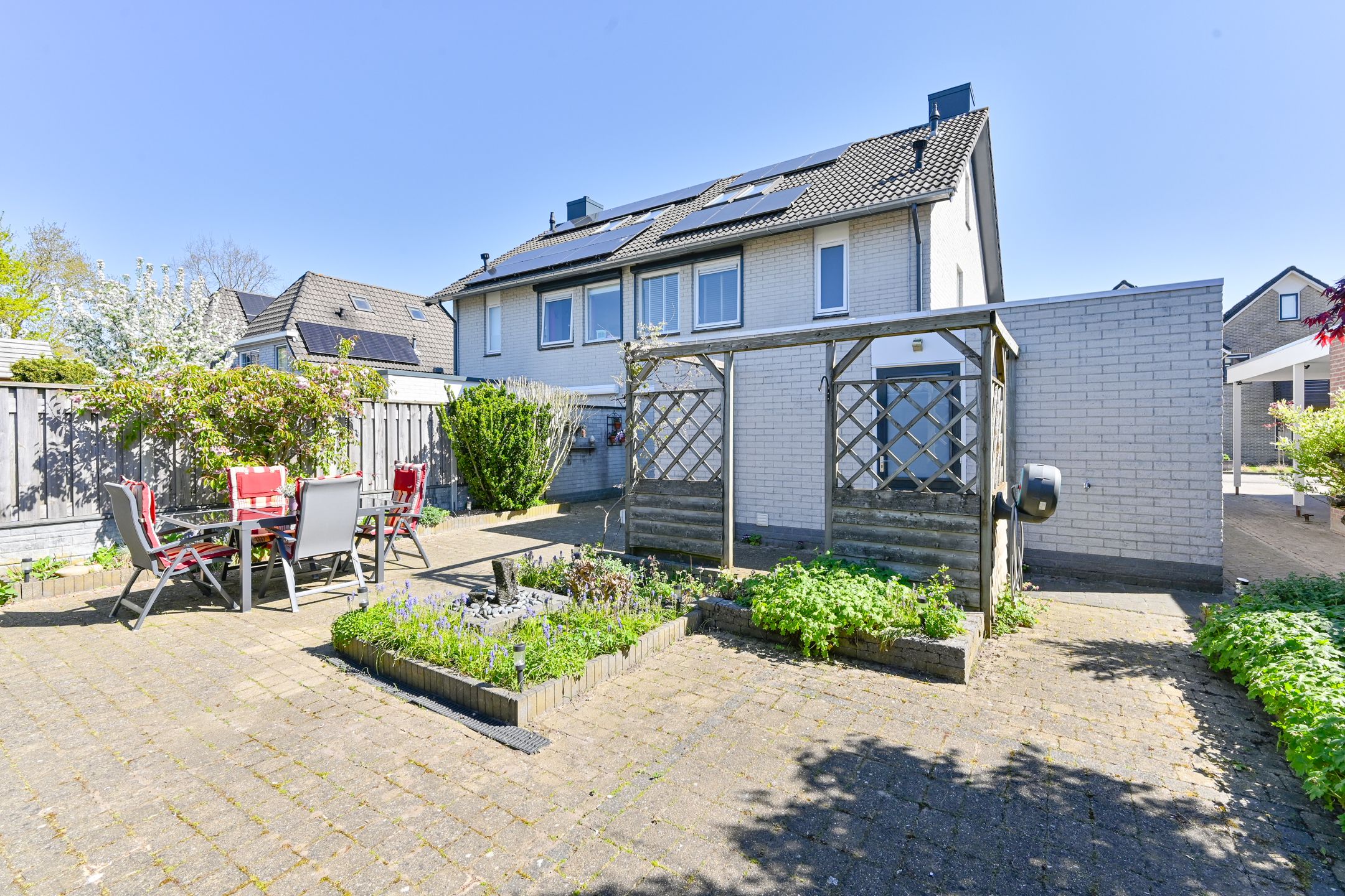 Foto 60 van Purperreiger 10