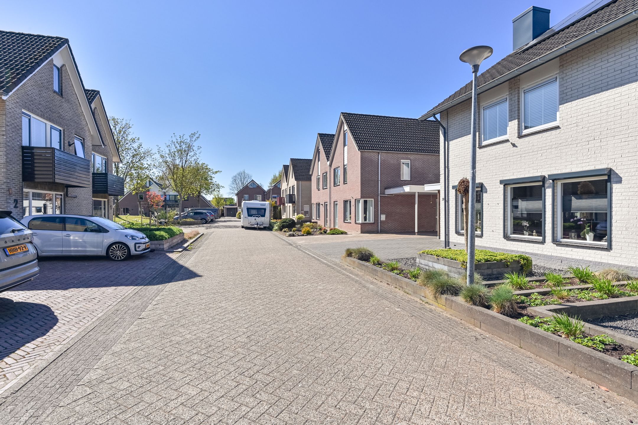 Foto 63 van Purperreiger 10