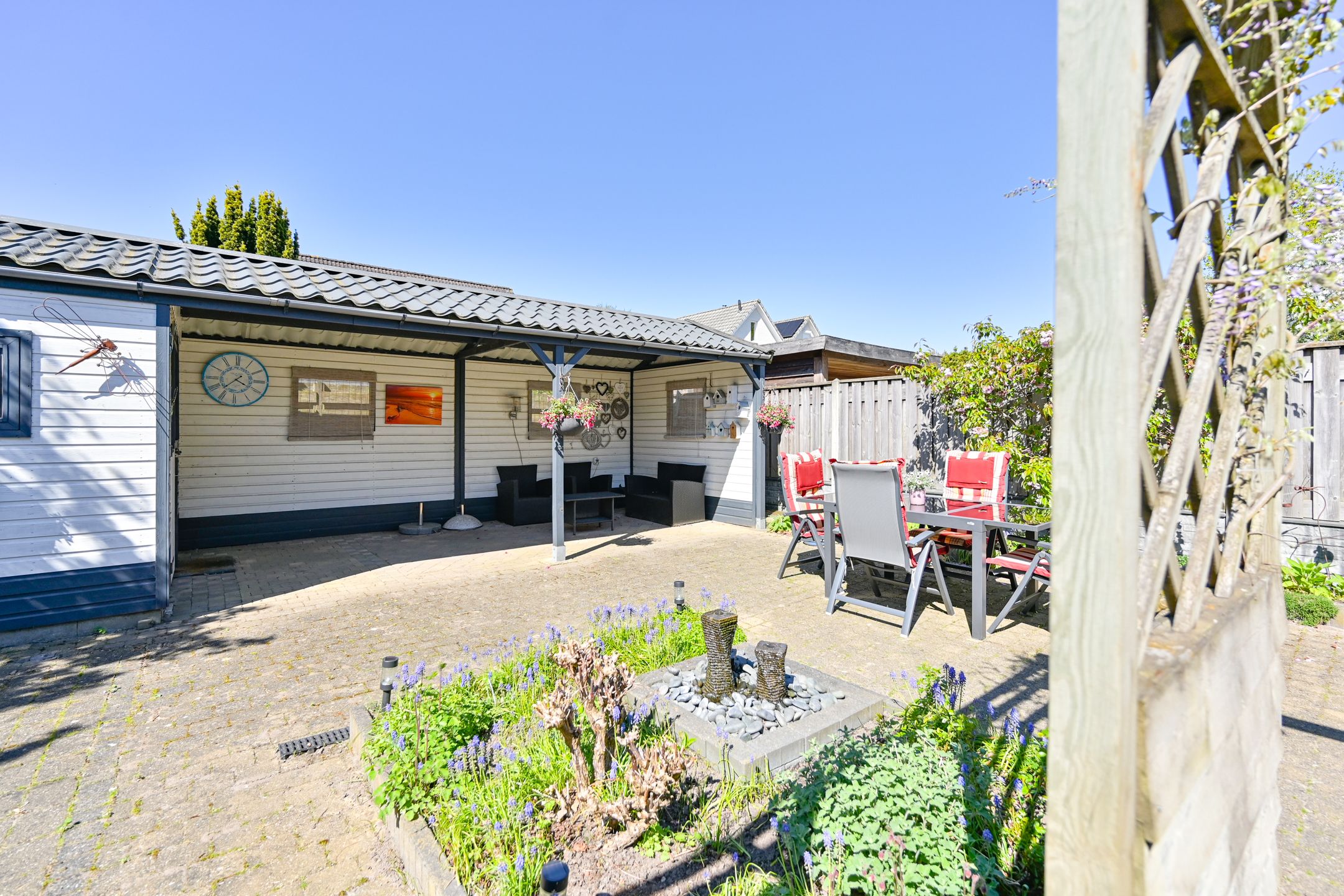 Foto 57 van Purperreiger 10