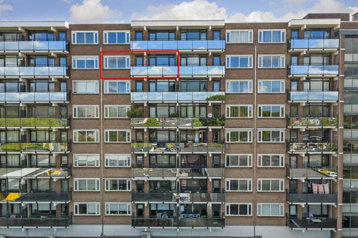 Foto 2 van Nederlandplein 87