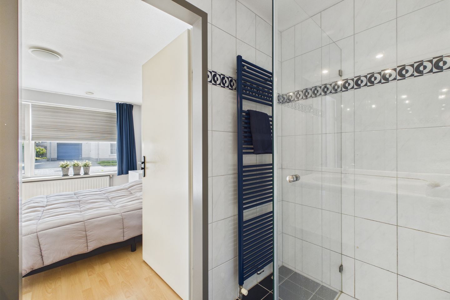 Foto 29 van van Riebeecklaan 5