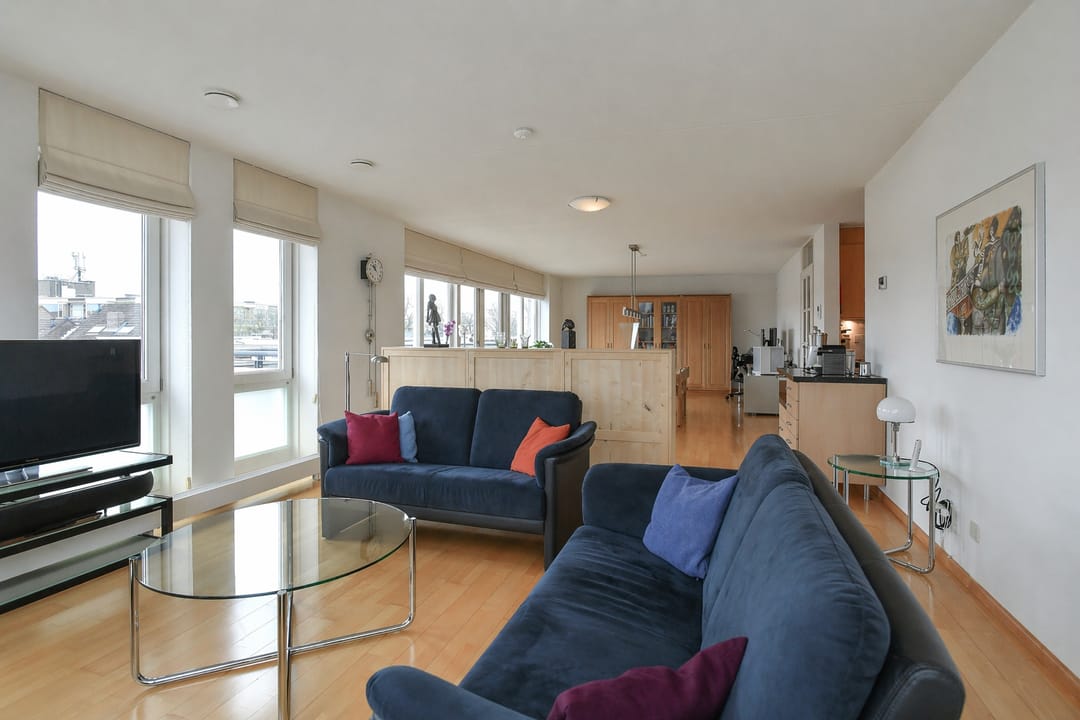 Foto 11 van Cornelis Outshoornplaats 44