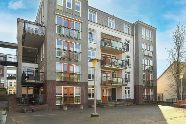 Cornelis Outshoornplaats 44 main image