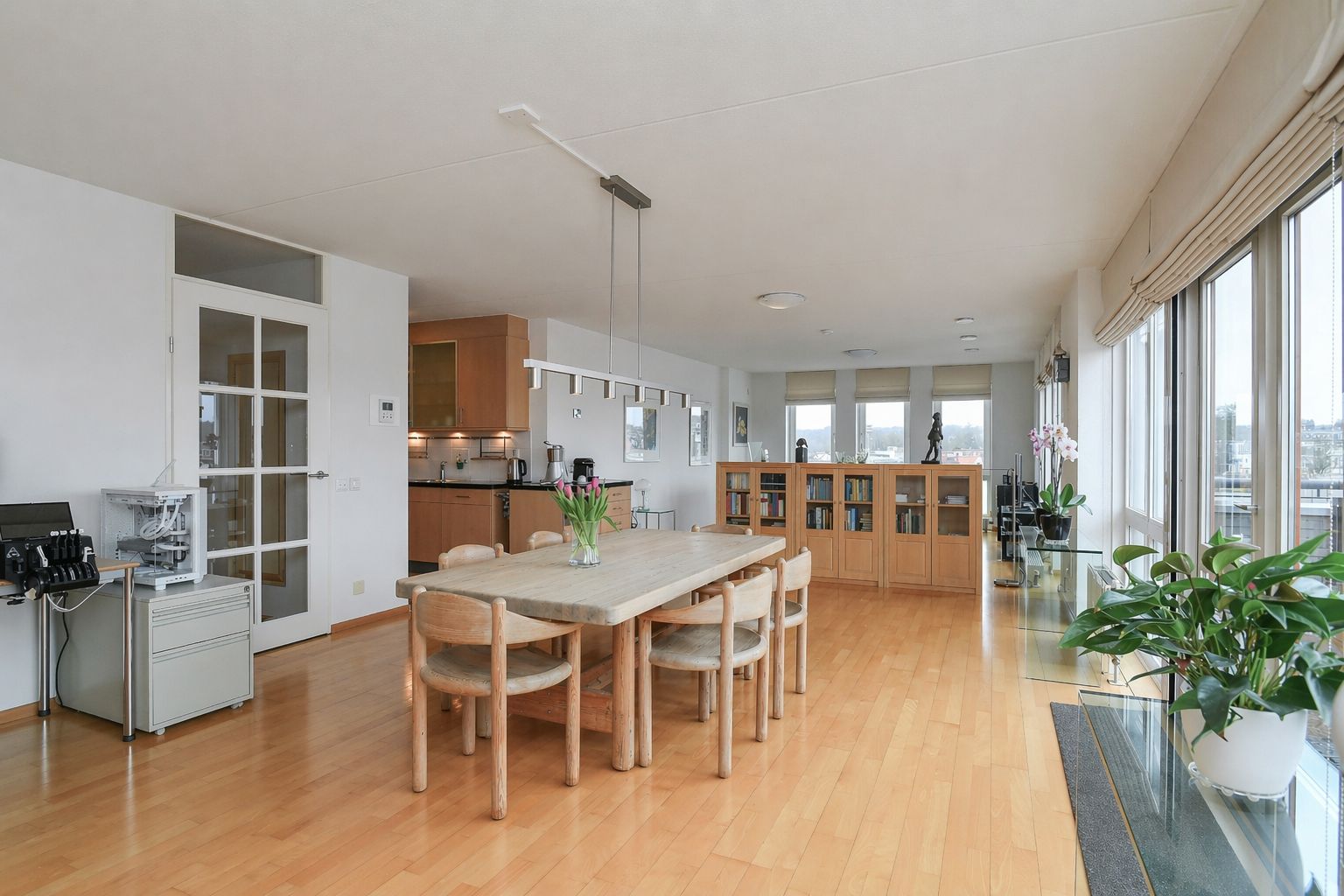 Foto 15 van Cornelis Outshoornplaats 44