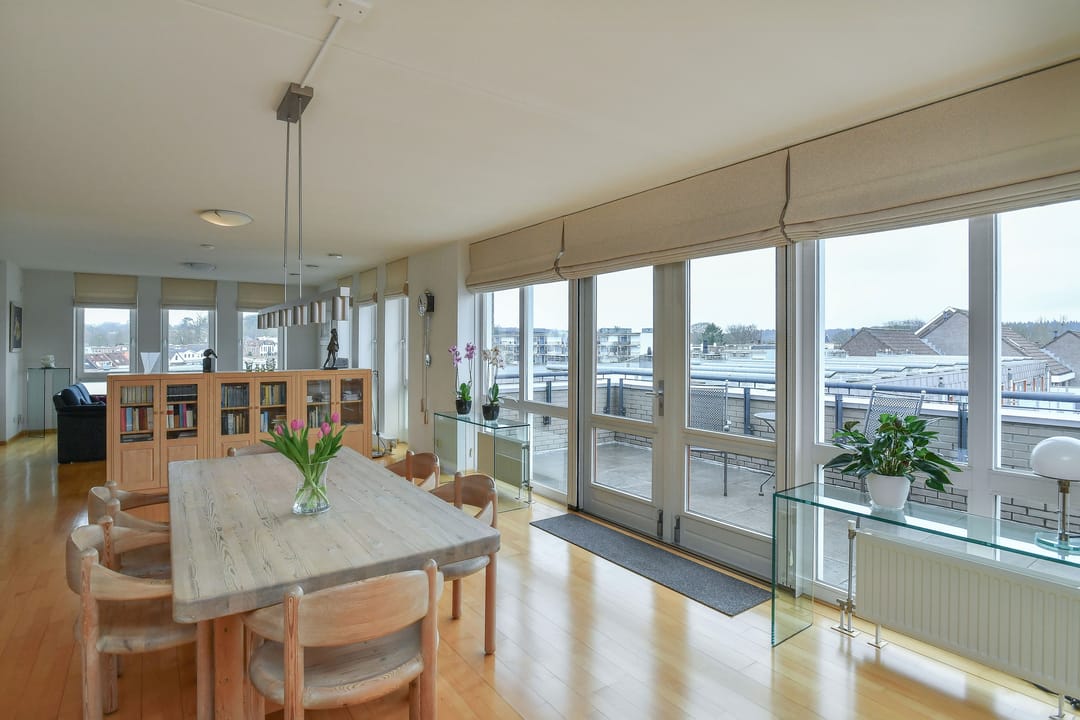 Foto 16 van Cornelis Outshoornplaats 44