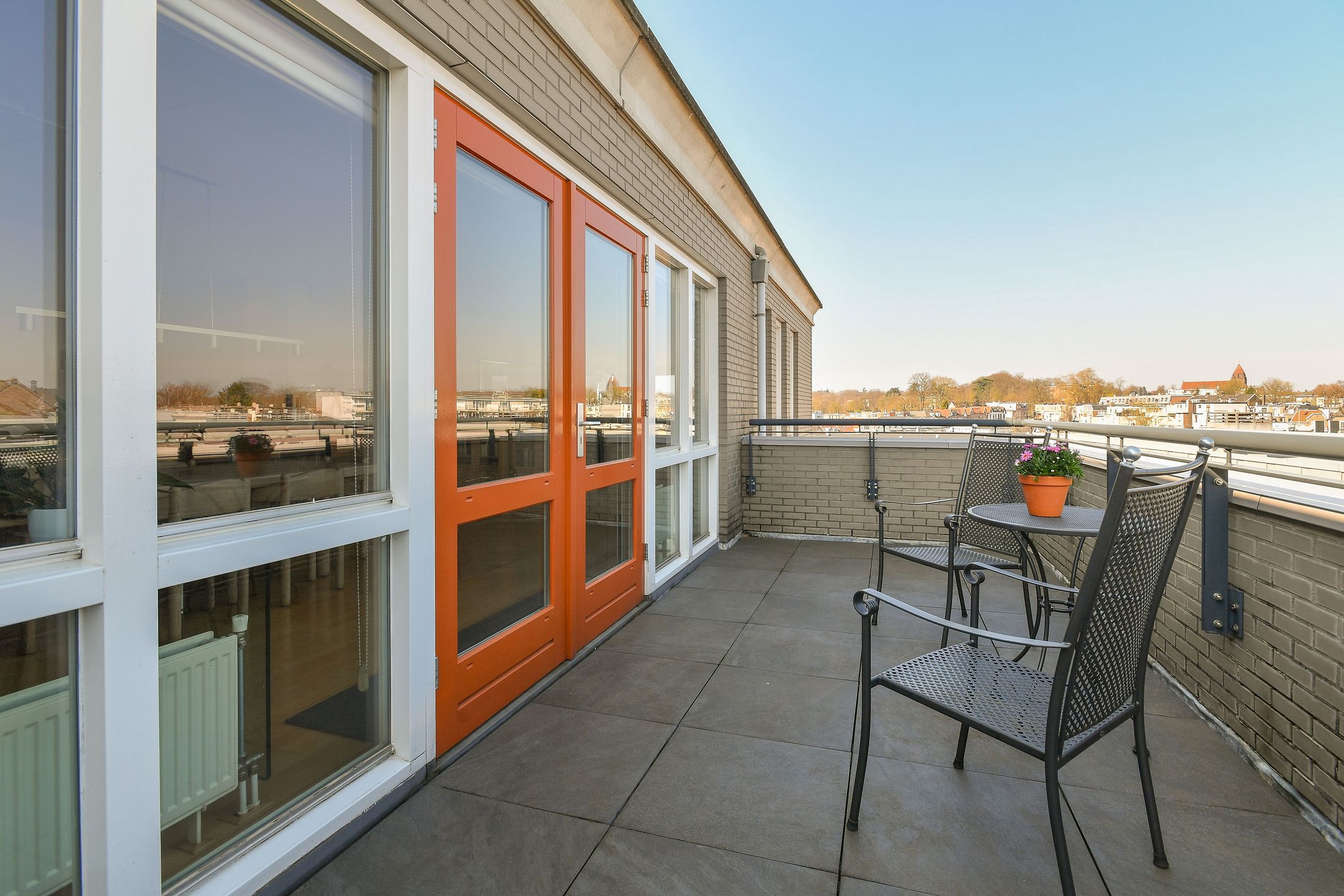 Foto 18 van Cornelis Outshoornplaats 44