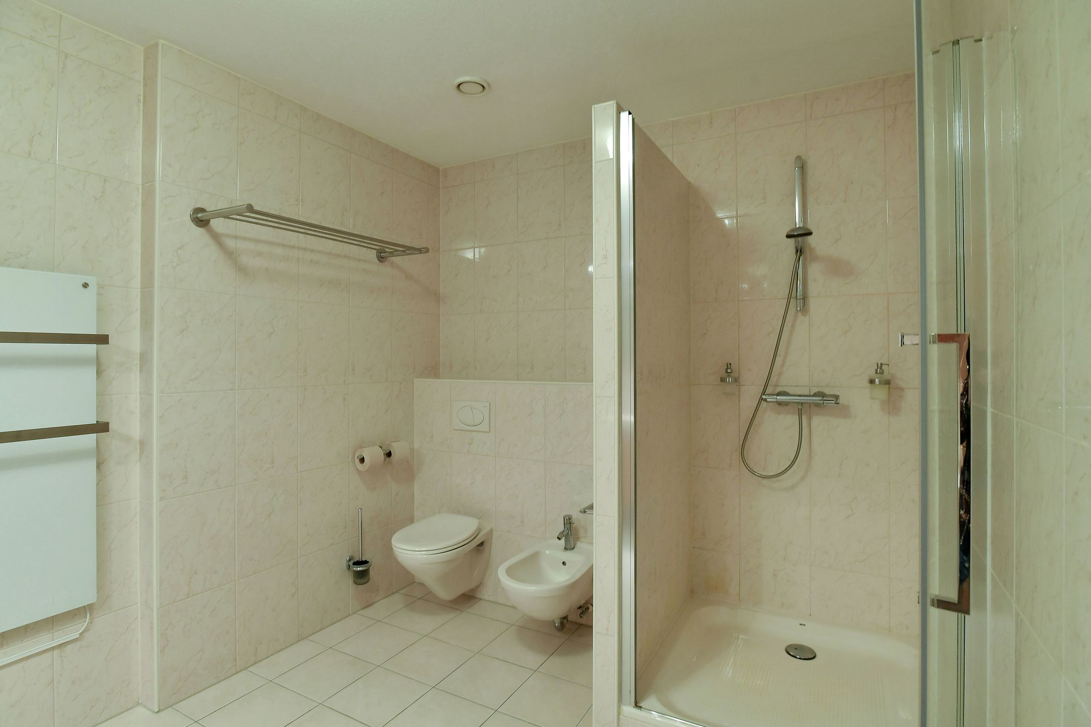 Foto 30 van Cornelis Outshoornplaats 44