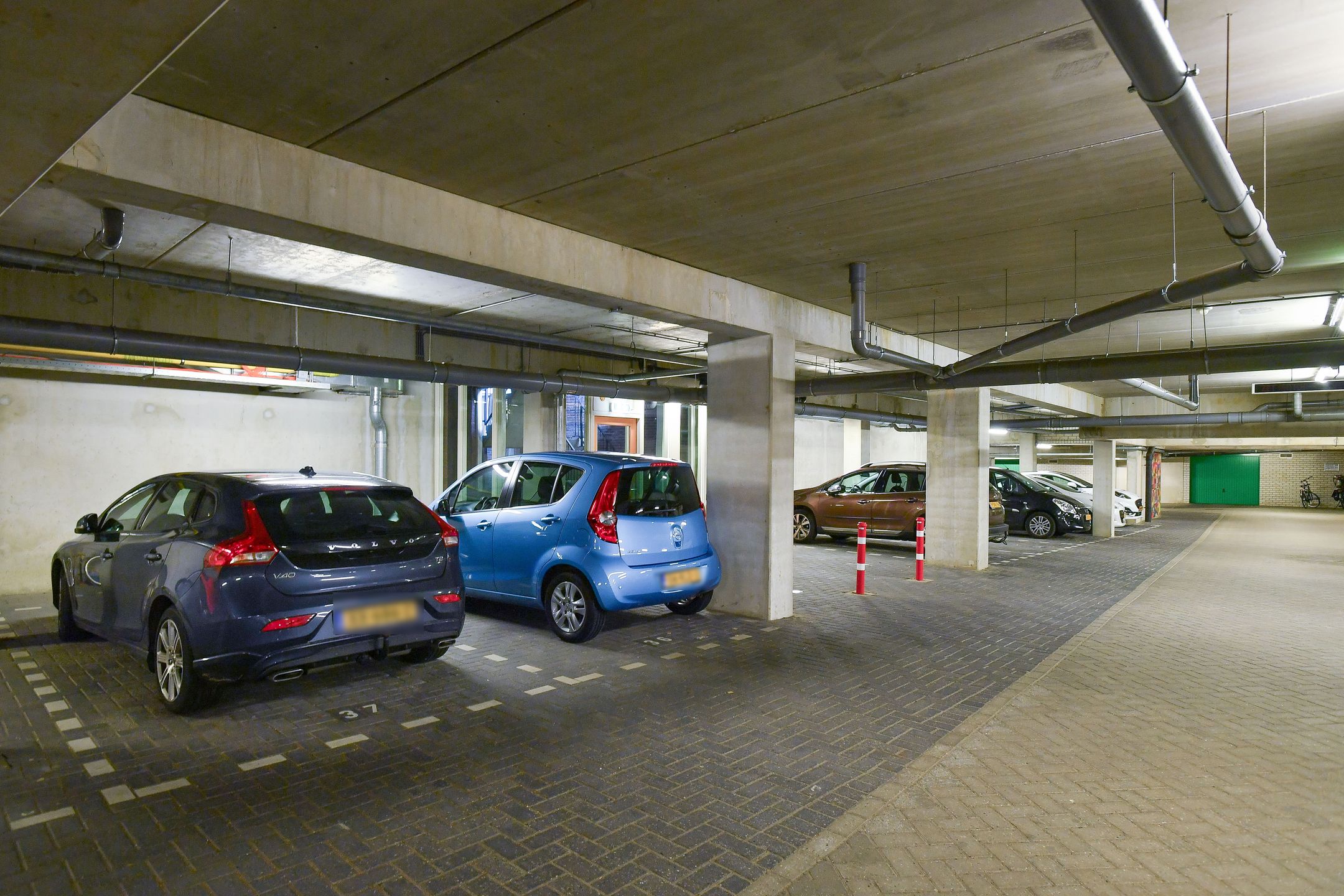 Foto 33 van Cornelis Outshoornplaats 44