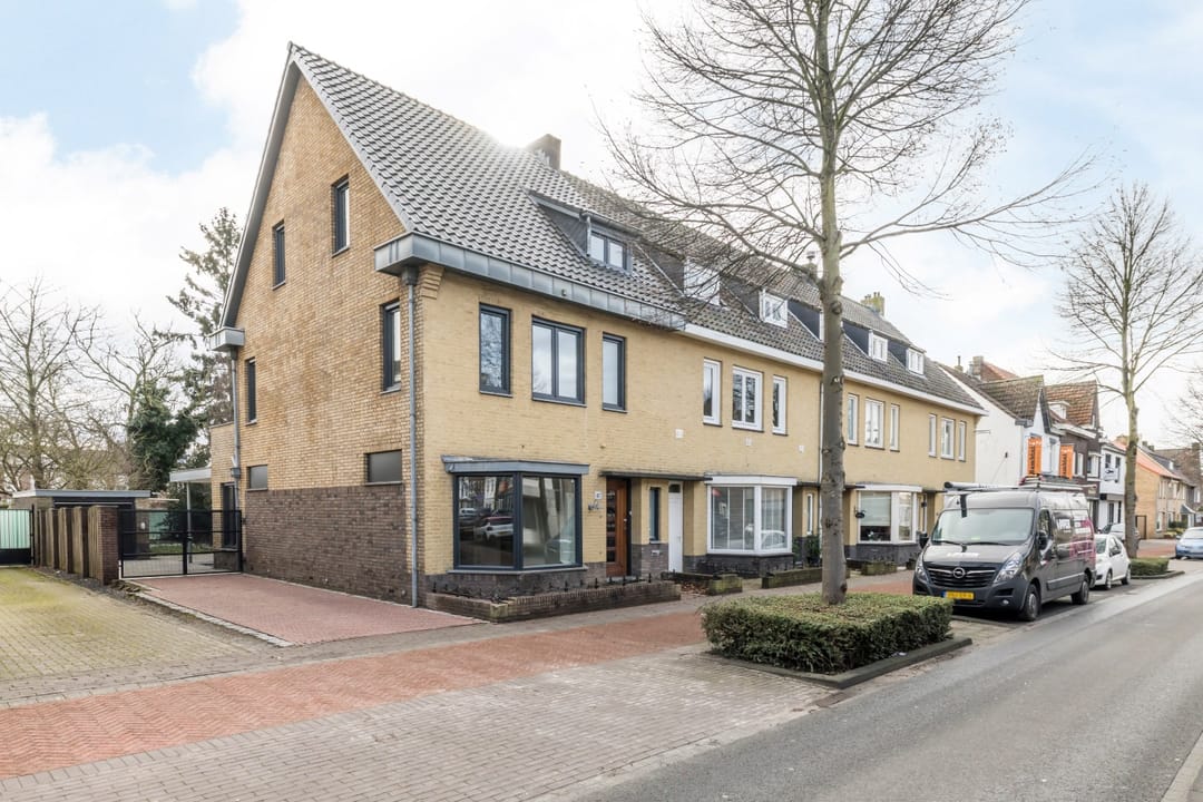 Foto 2 van Rijksweg Zuid 107