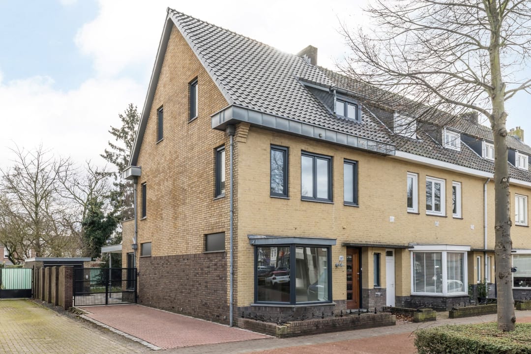 Foto 1 van Rijksweg Zuid 107
