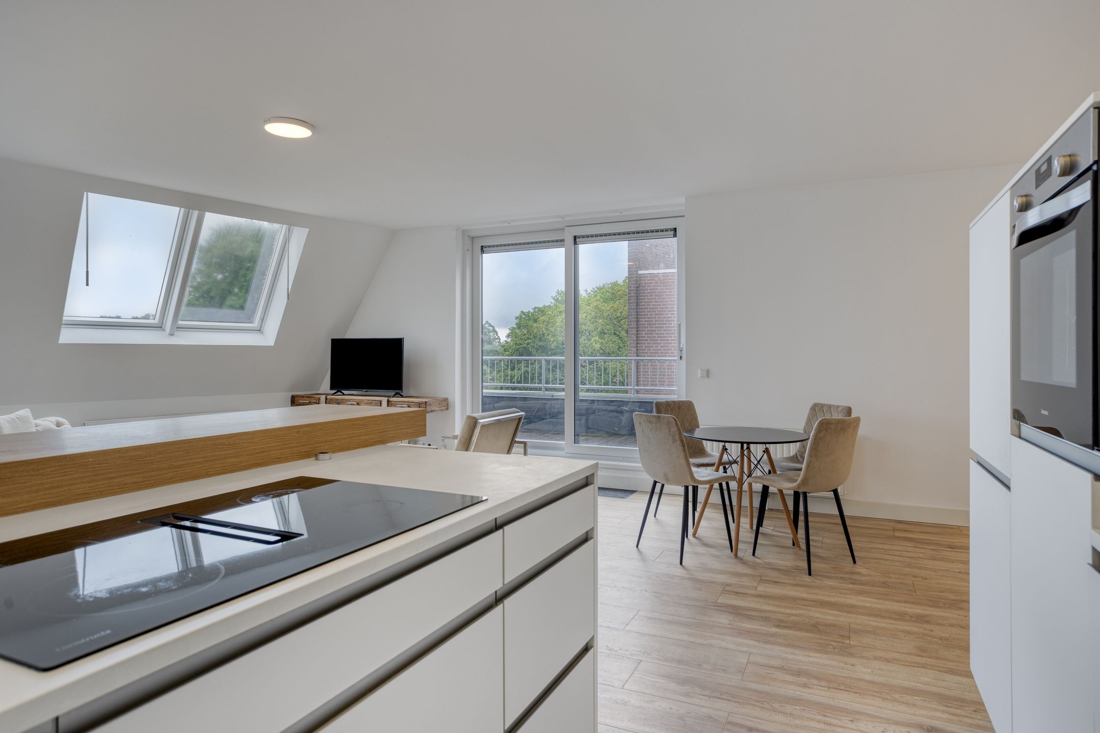 Foto 12 van Dam 1-B07