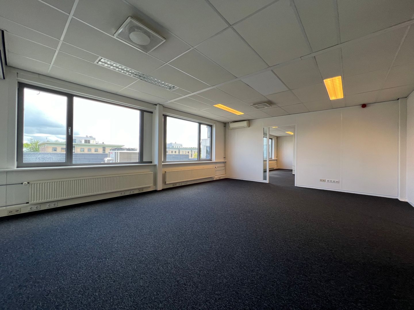 View photo 4 of Stationspark 450