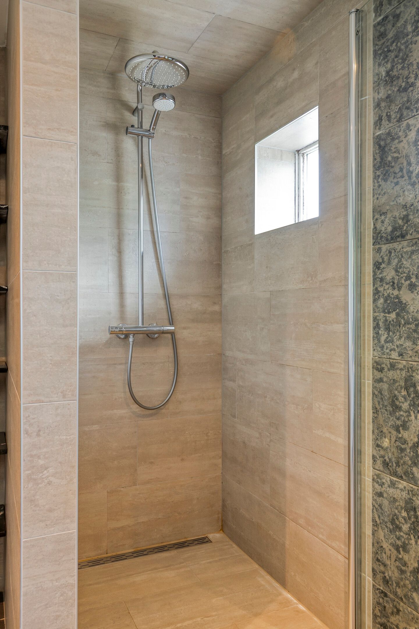 Foto 27 van A. Roland Holststraat 22