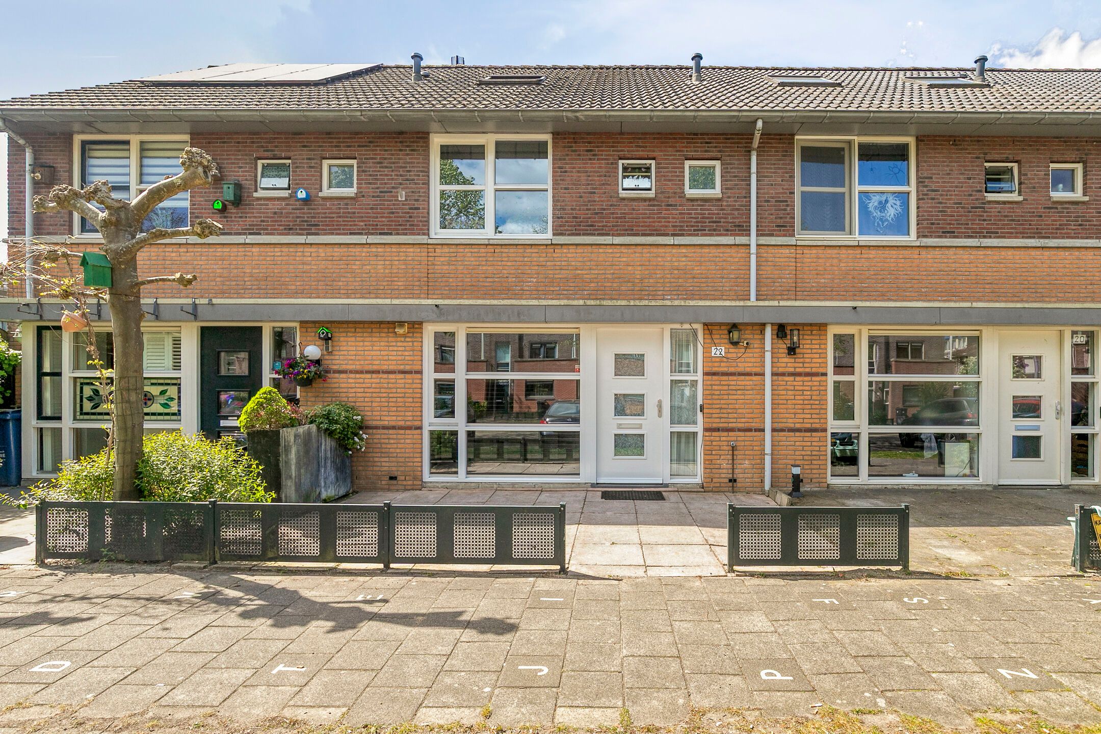 A. Roland Holststraat 22 