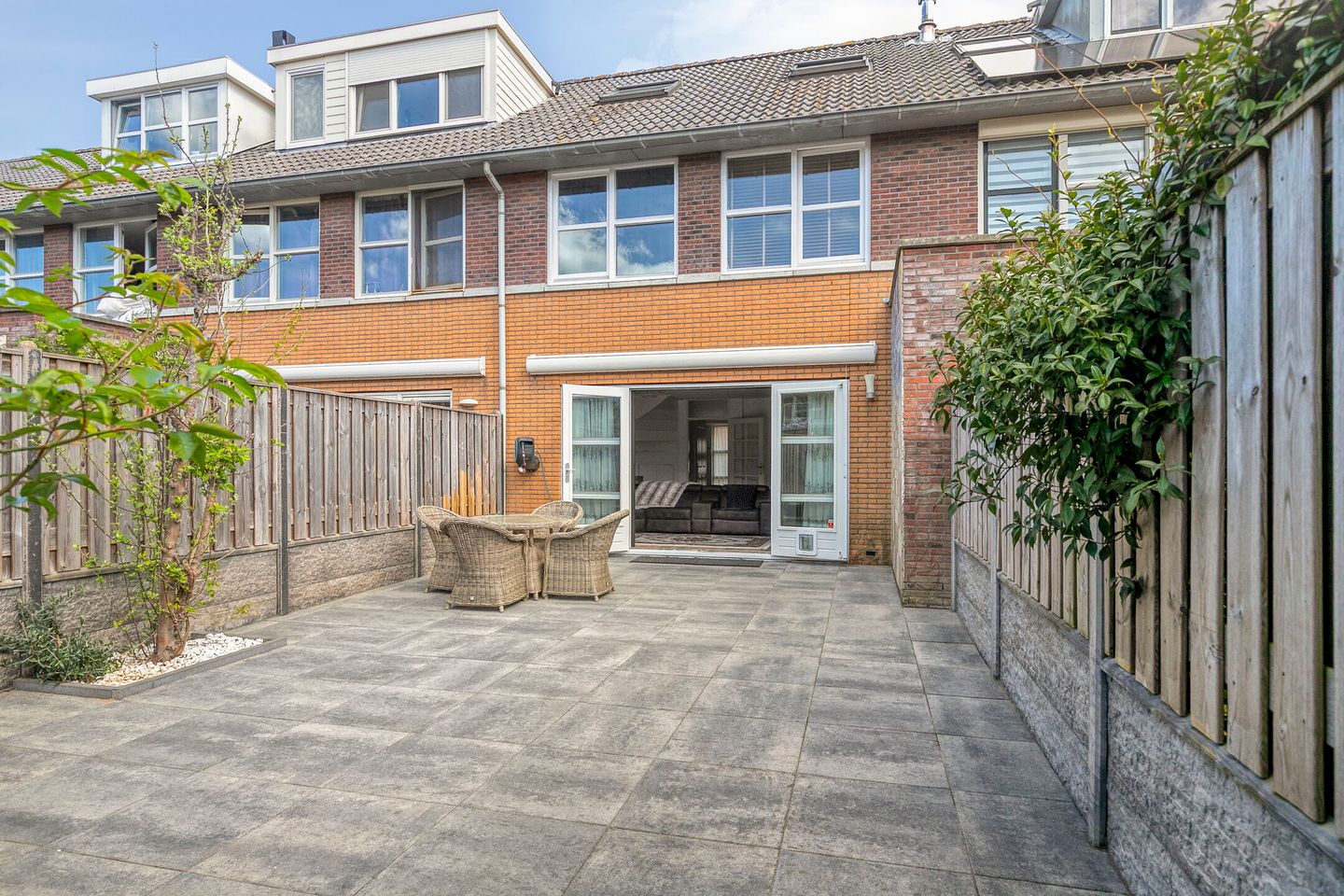 Foto 35 van A. Roland Holststraat 22