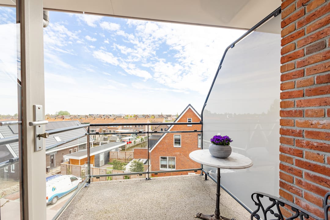 Photo 16 of Voorstraat 54-D