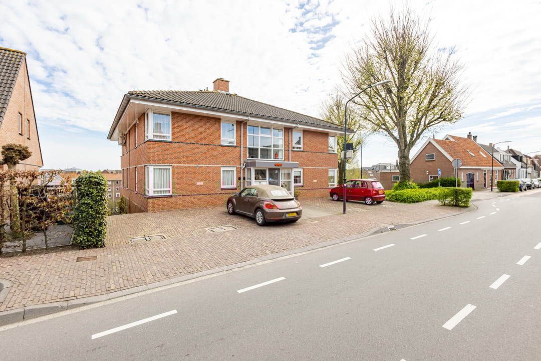 Photo 32 of Voorstraat 54-D