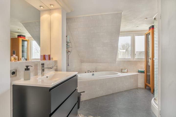 Foto 3 van Tienhont 32