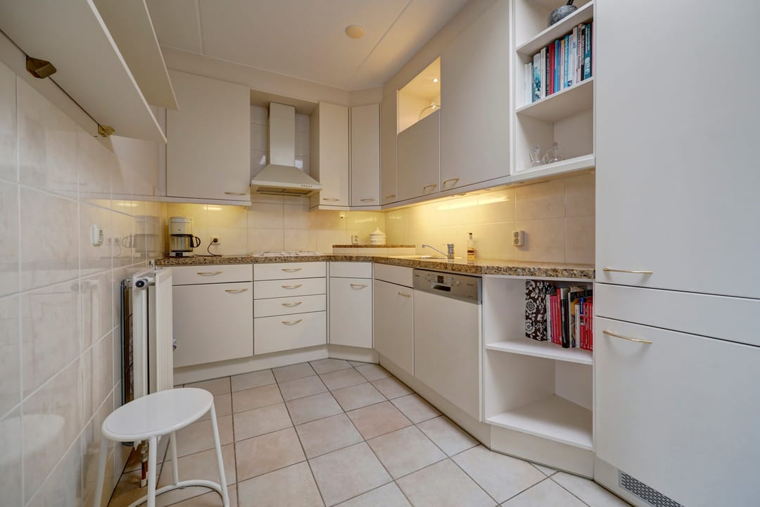 Photo 16 of Grotestraat 202-B