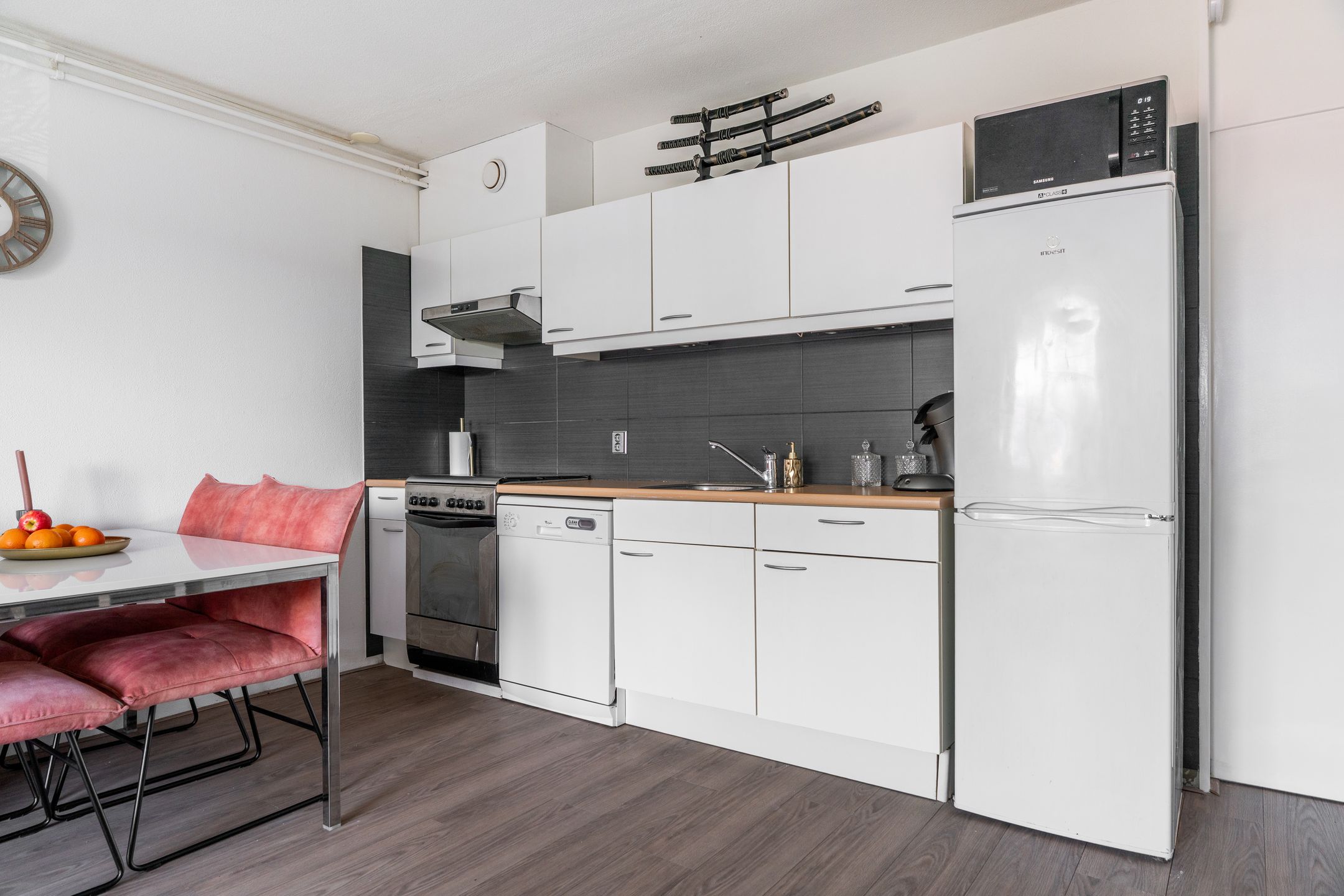 Spacious Upper Floor Apartment with Balcony in Green Residential Area of Wijchen — 15