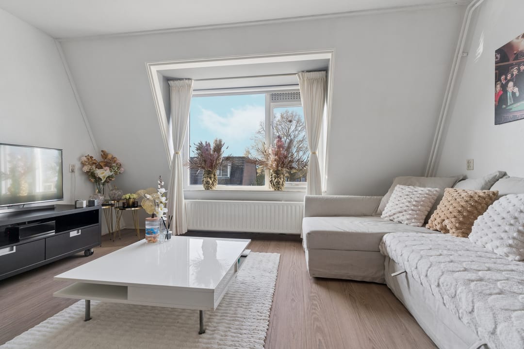 Spacious Upper Floor Apartment with Balcony in Green Residential Area of Wijchen — 13
