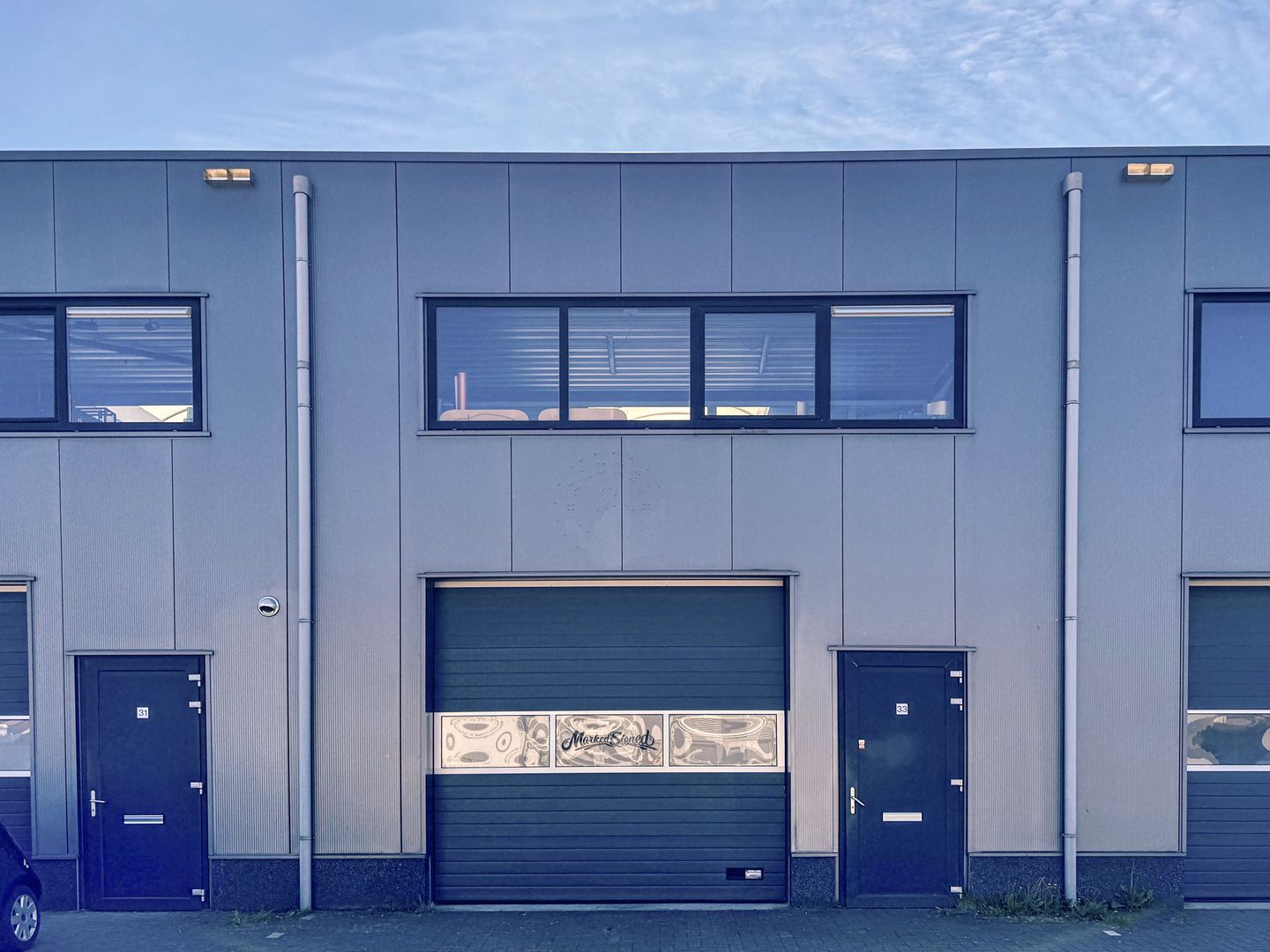 View photo 2 of Hoornaar 33