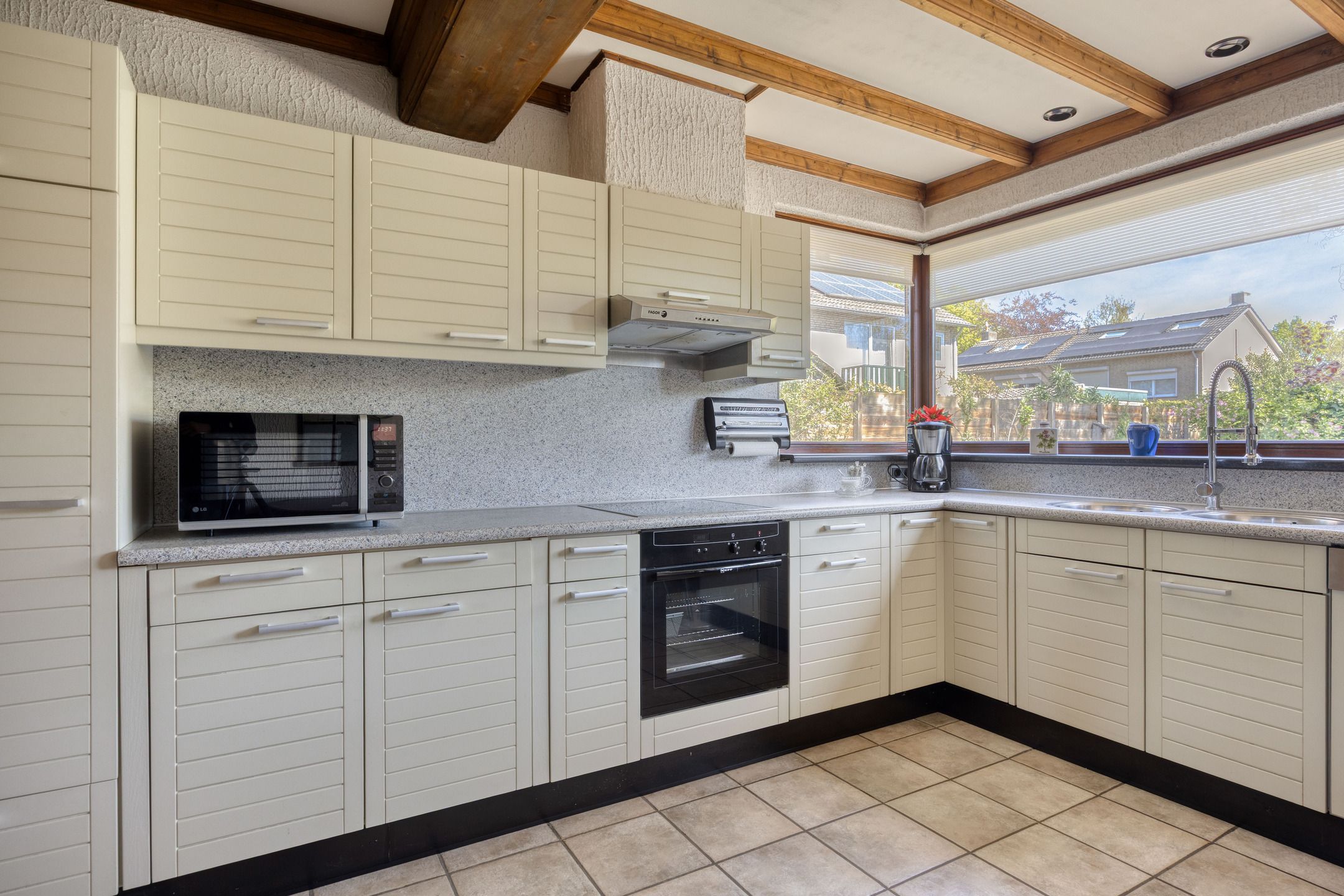 Foto 3 van Hazelaarstraat 6