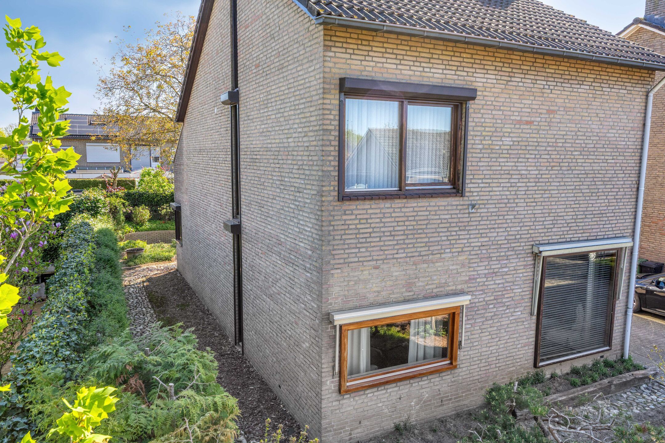 Foto 48 van Hazelaarstraat 6