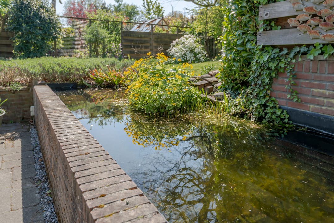 Photo 52 of Bijenmeent 109