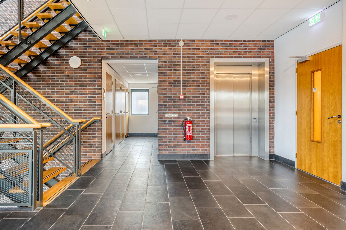 Bekijk foto 5 van Capitool 50