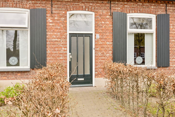 Twee-onder-één-kap te koop: Hoogstraat 12, Hooge Mierde