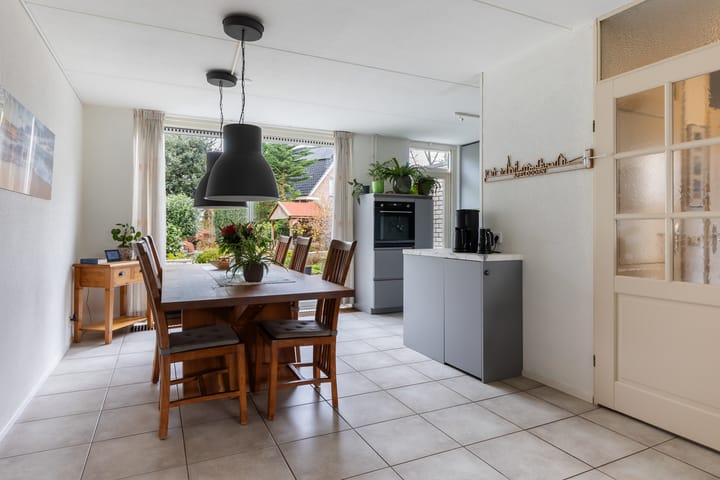 Tussenwoning te koop: Minervalaan 27, Apeldoorn