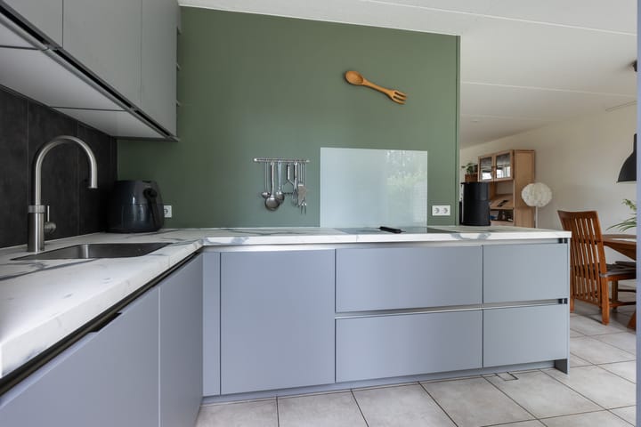 Tussenwoning te koop: Minervalaan 27, Apeldoorn