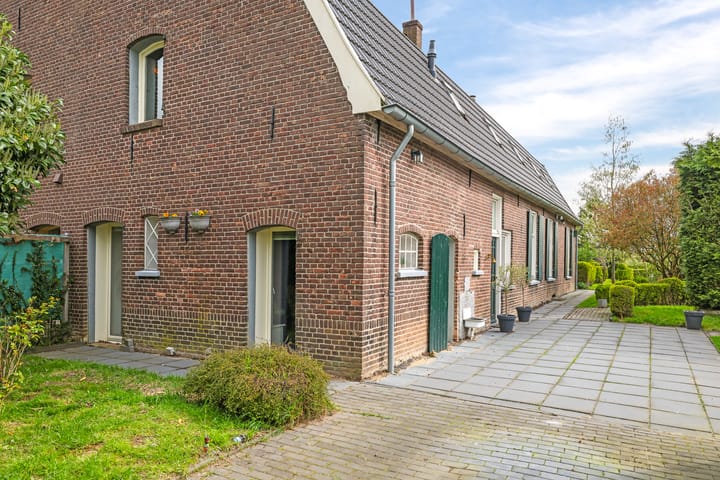 Photo 4 of Veenweg 4