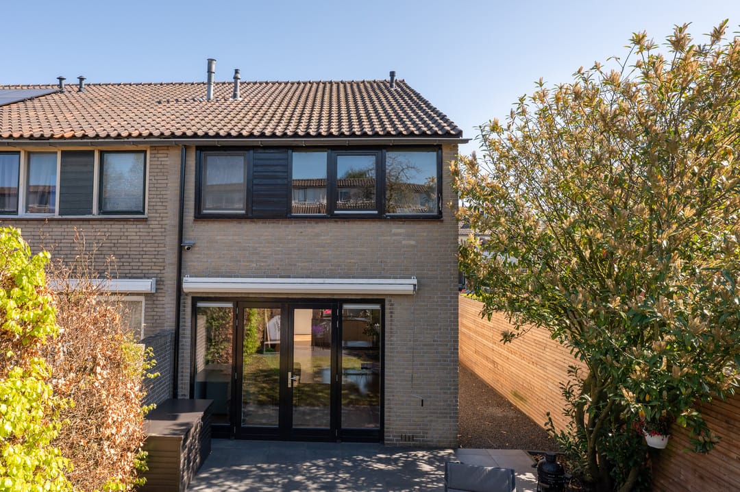 Photo 1 of Van der Weydenstraat 17