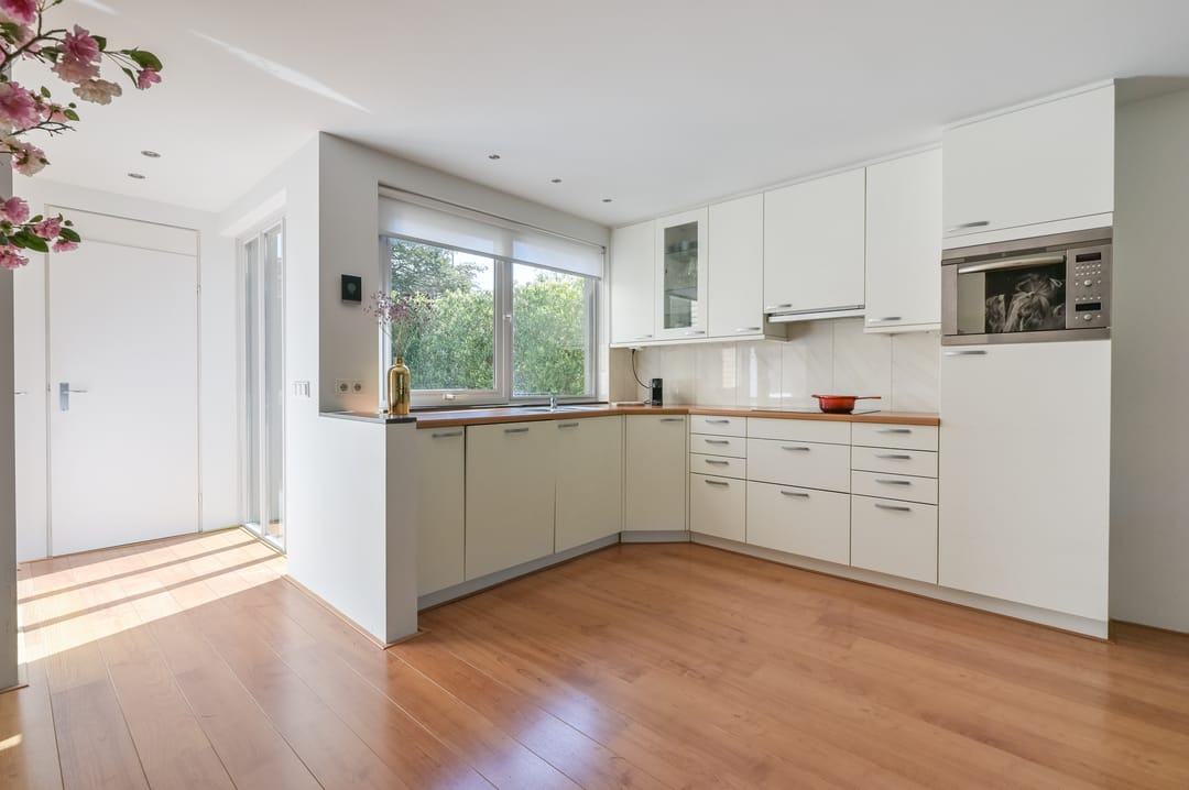 Photo 7 of Van der Weydenstraat 17