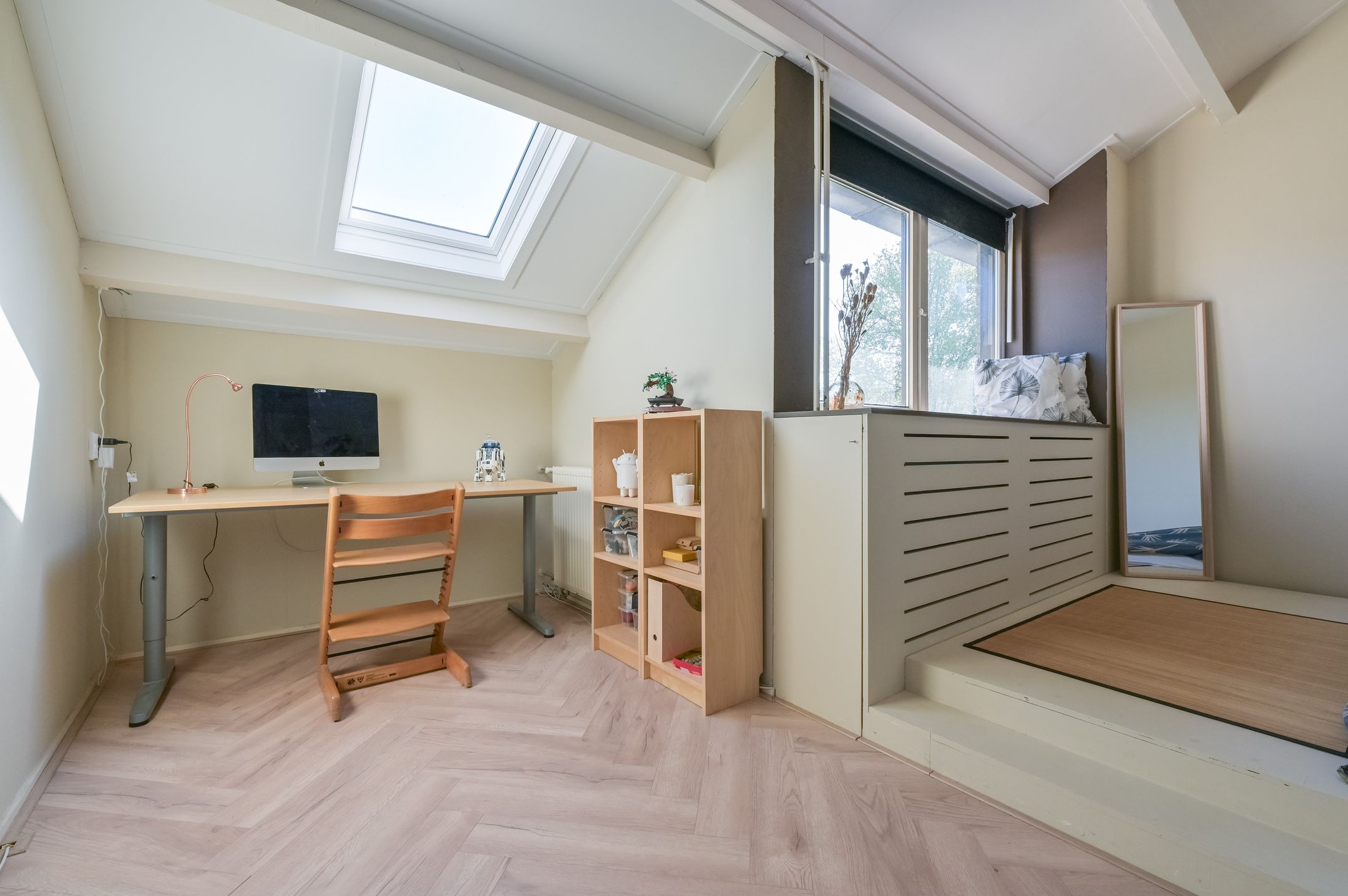 Photo 12 of Van der Weydenstraat 17