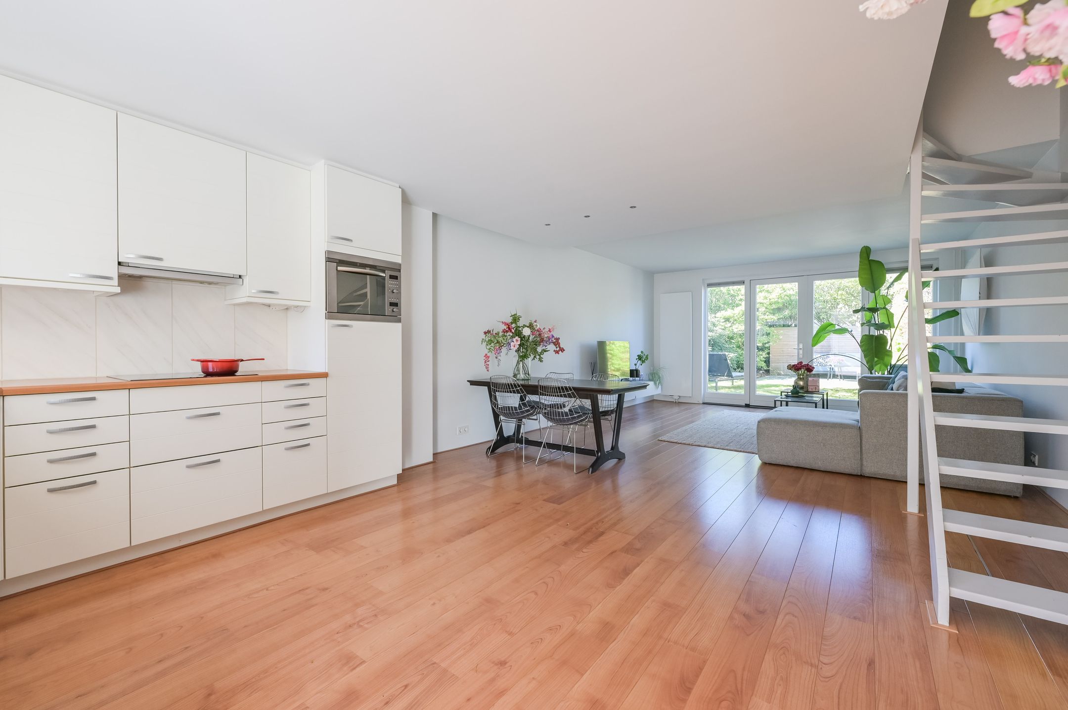 Photo 6 of Van der Weydenstraat 17