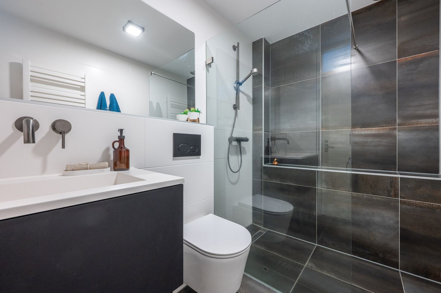 Photo 14 of Van der Weydenstraat 17